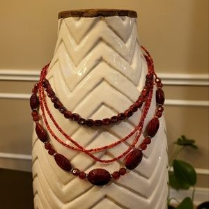 3/$25 ✨️ Red Layered Fashion Necklace